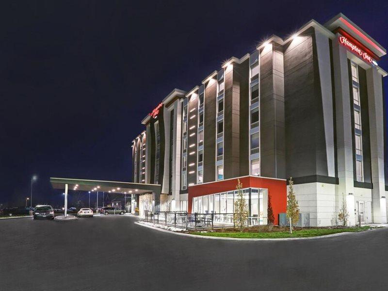 Hampton Inn ปีเตอร์บอร์โรว์ ภายนอก รูปภาพ