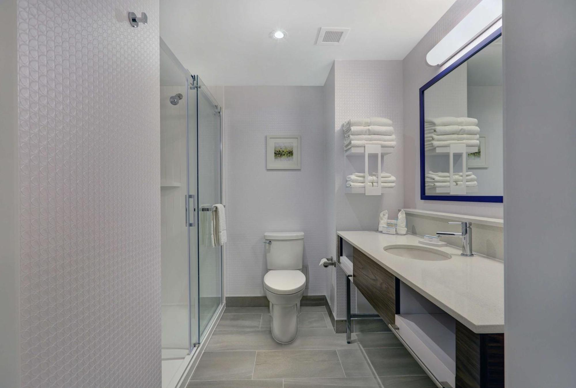 Hampton Inn ปีเตอร์บอร์โรว์ ภายนอก รูปภาพ